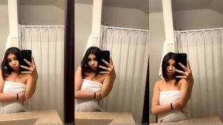 lexiheartvip captures herself on towel onlyfans videos