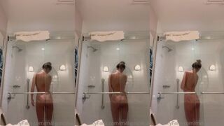 Maligoshik Onlyfans Leaks gets down and dirty with worker2